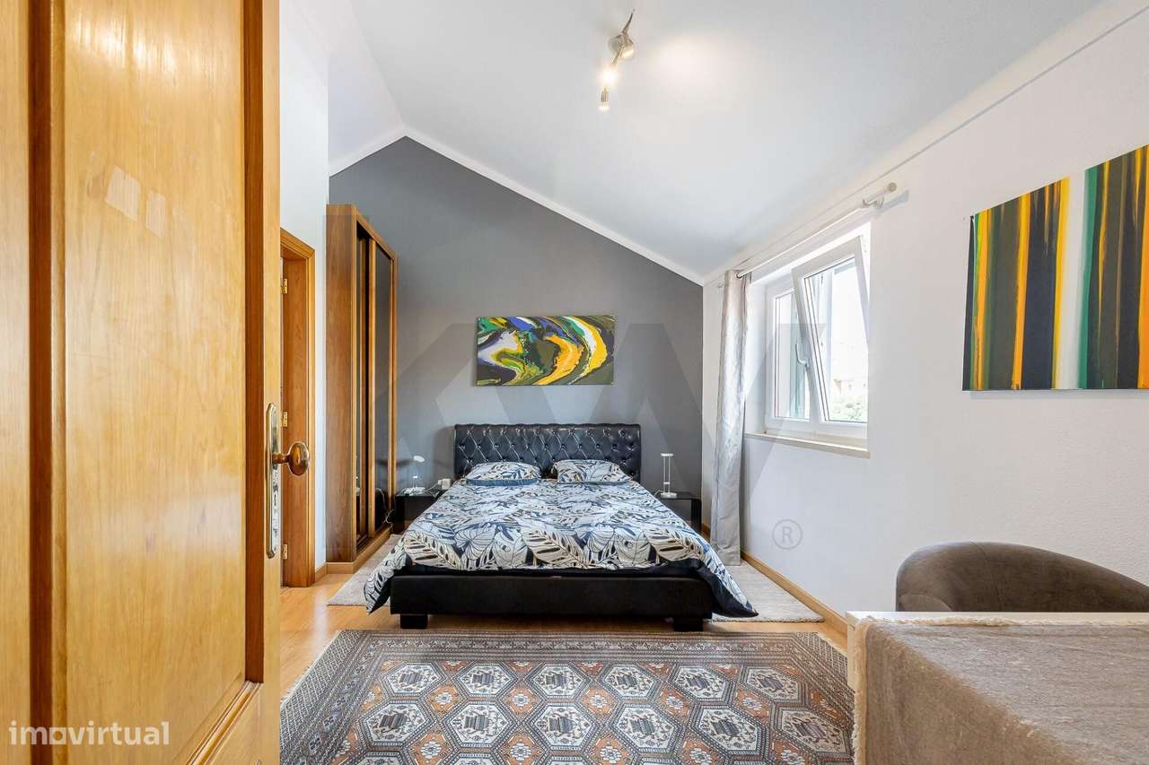 Moradia T5 com piscina junto à Quinta da Trindade / Quinta Dona Maria,-50