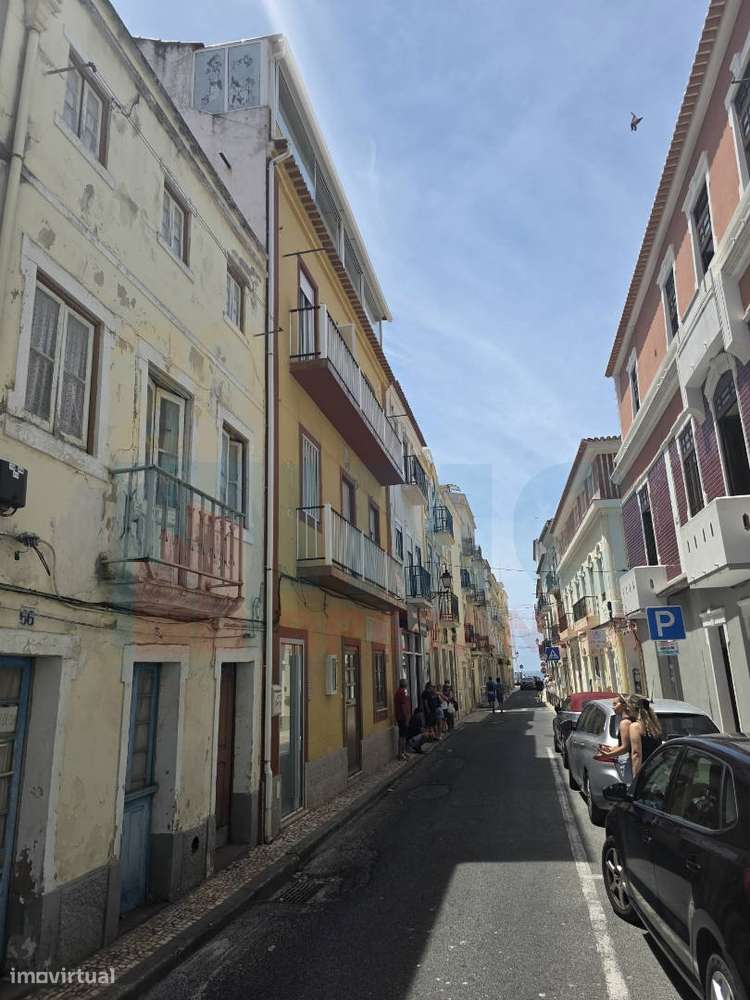 Investimento - Edifício p/ Recuperar - Centro da Nazaré - Grande imagem: 2/12