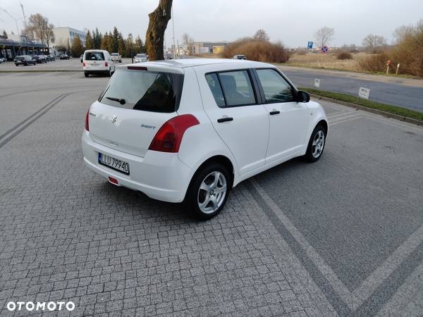 Suzuki Swift 1.3 Comfort - 3