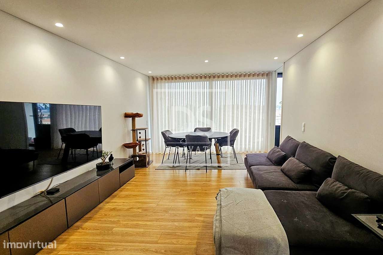 Apartamento T2 em Vilar de Pinheiro com Garagem e Carregador Elétrico - Grande imagem: 5/25