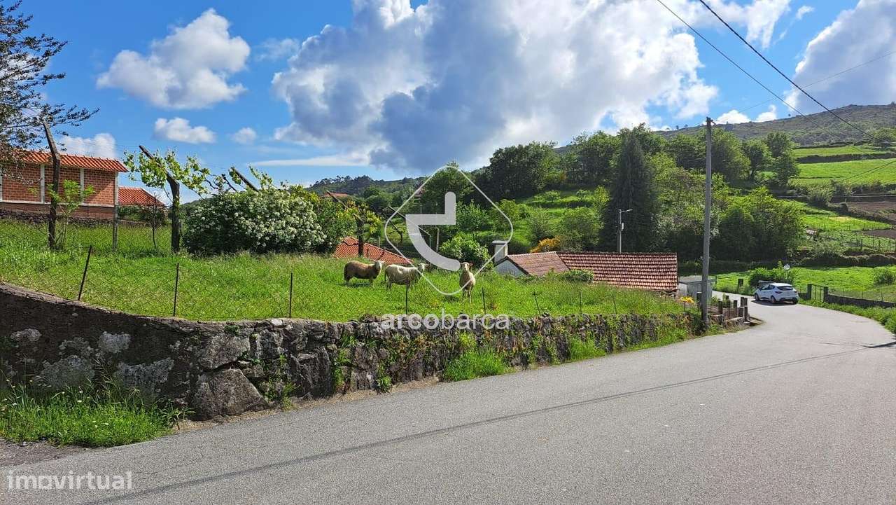 Moradia T1 habitavél c/terreno e anexo,segunda casa em pedra p/reabili-21