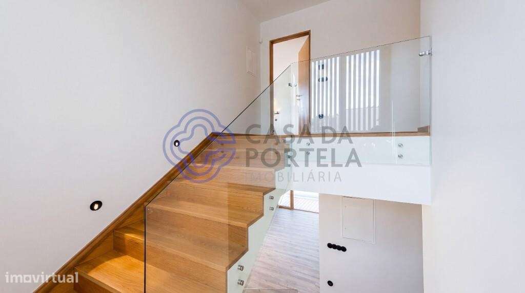 Moradia T4 com3 suites isolada-32