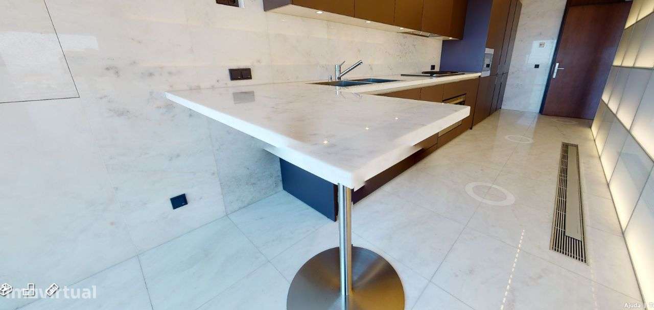 Apartamento T4 de Luxo no Restelo com Vista sobre Tejo e Lisboa-5