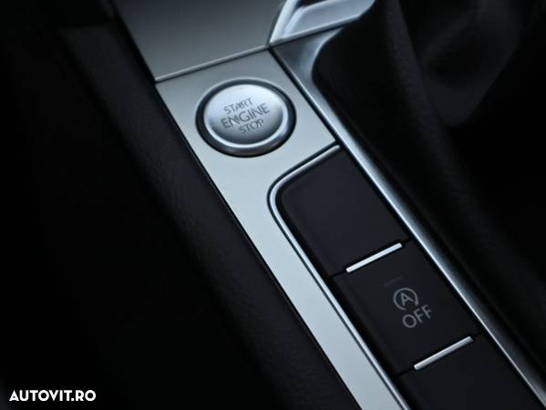 Volkswagen Passat 2.0 TDI (BlueMotion Technology) Highline - 19