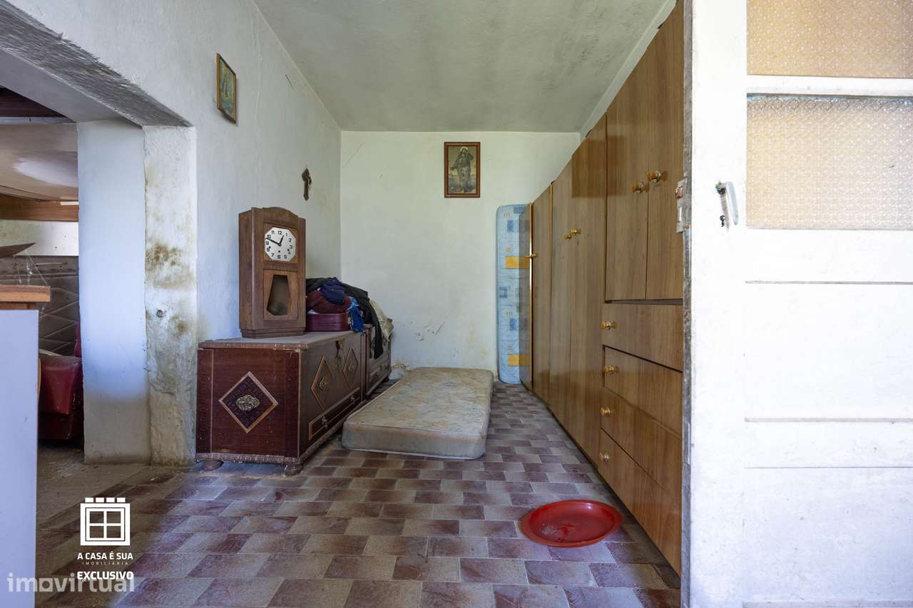 Moradia com duas habitações independentes em Lourosa - Exclusivo-15