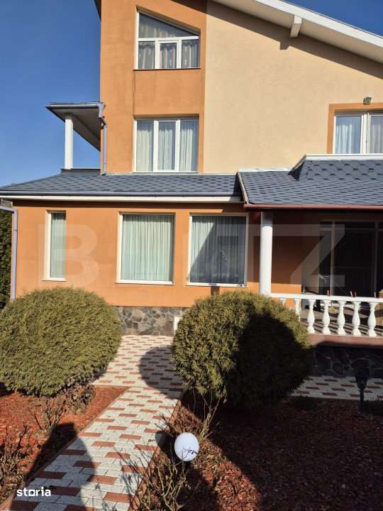 Vila superba de vanzare in zona Livezeni cu priveliste deosebita - Imagine principală: 4/19