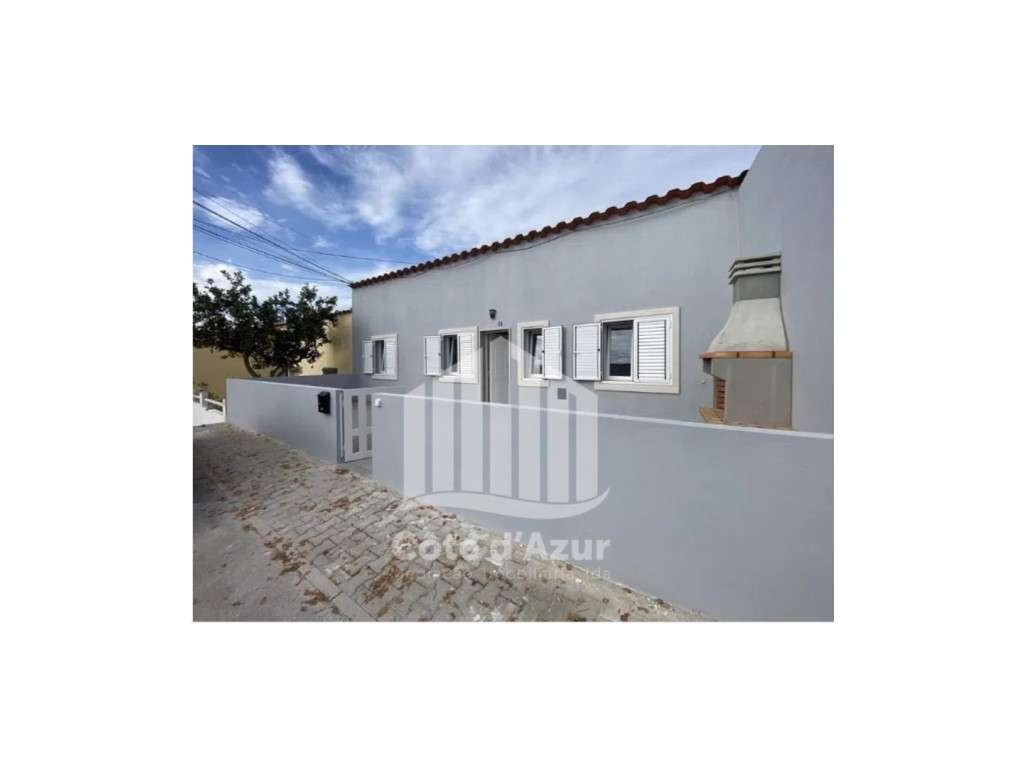 Moradia térrea, totalmente remodelada - Grande imagem: 2/5