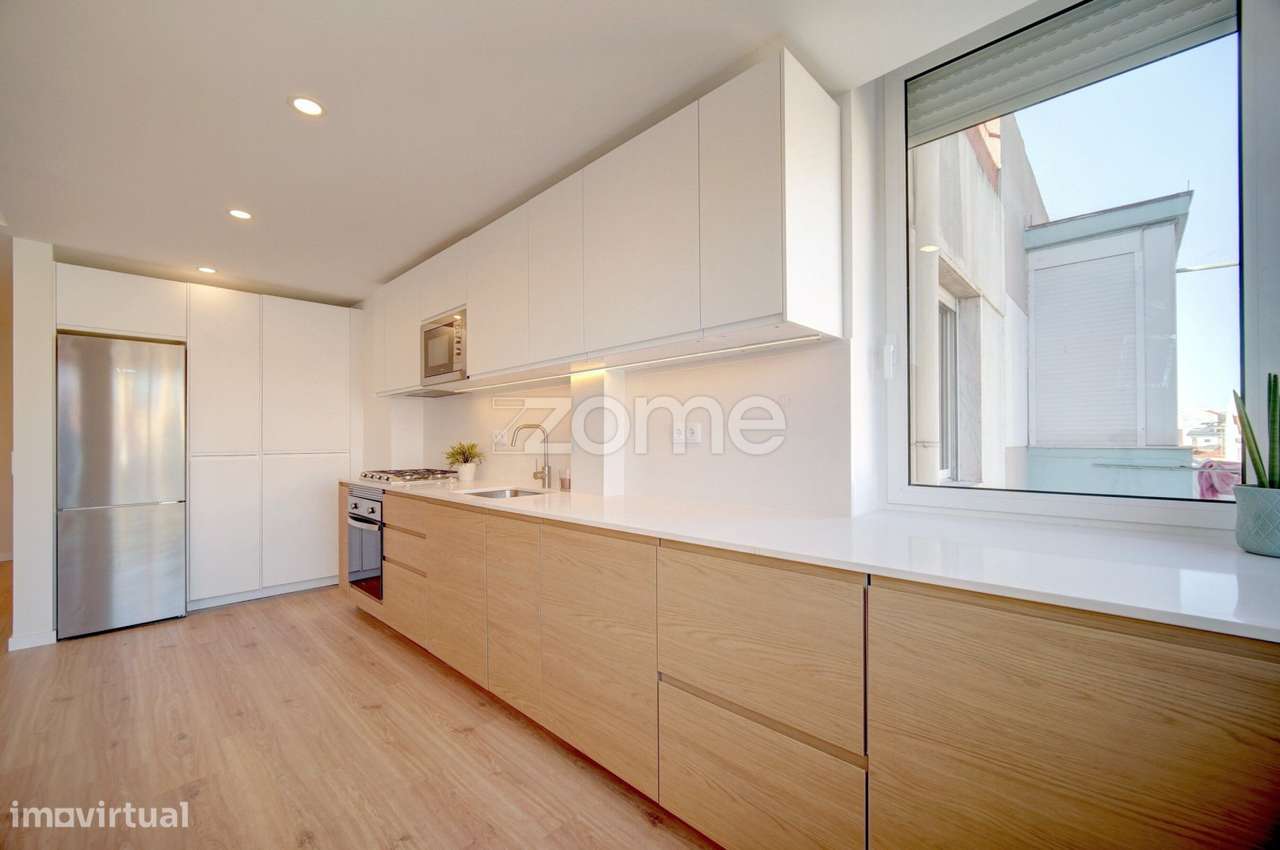 Apartamento T2, totalmente renovado, no coração de Benfica - Grande imagem: 5/27