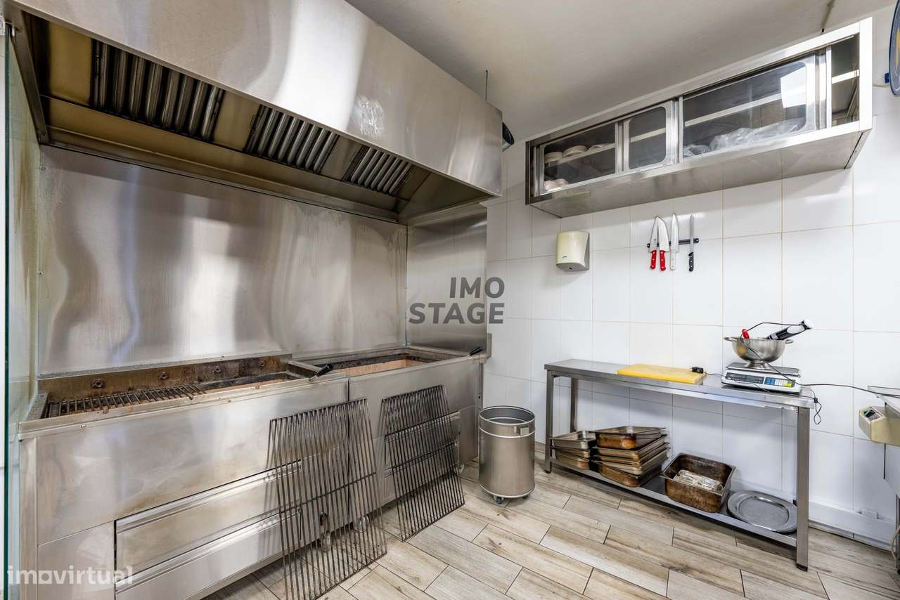Oportunidade Única – Restaurante Totalmente Equipado e Pronto a Funcio-15