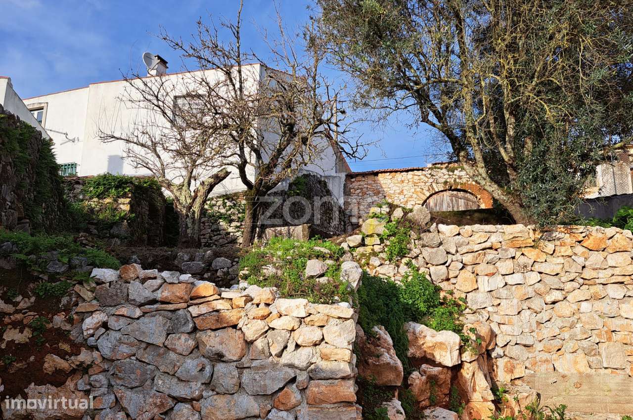 Conjunto de 3 Terrenos Urbanos em Mira de Aire - Grande imagem: 2/24