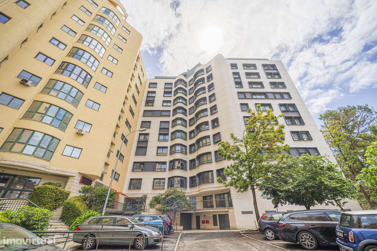T4 | 183 m² | Miraflores | Vistas Monsanto + Rio-43