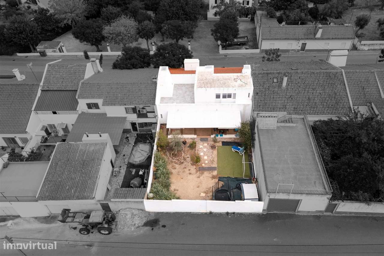 Casa Luz Pérgola | Moradia T4 de Arquitetura de Autor na Igrejinha-35
