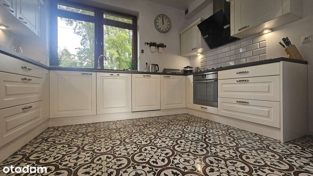 Nowoczesny dom z 2023 roku – wysoki standard-9