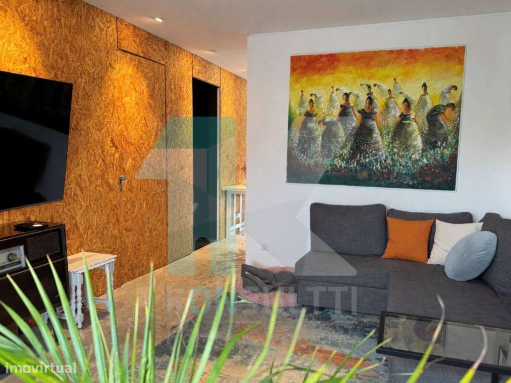 Moradia T3 + T2 em São João do Estoril - Alapraia-17