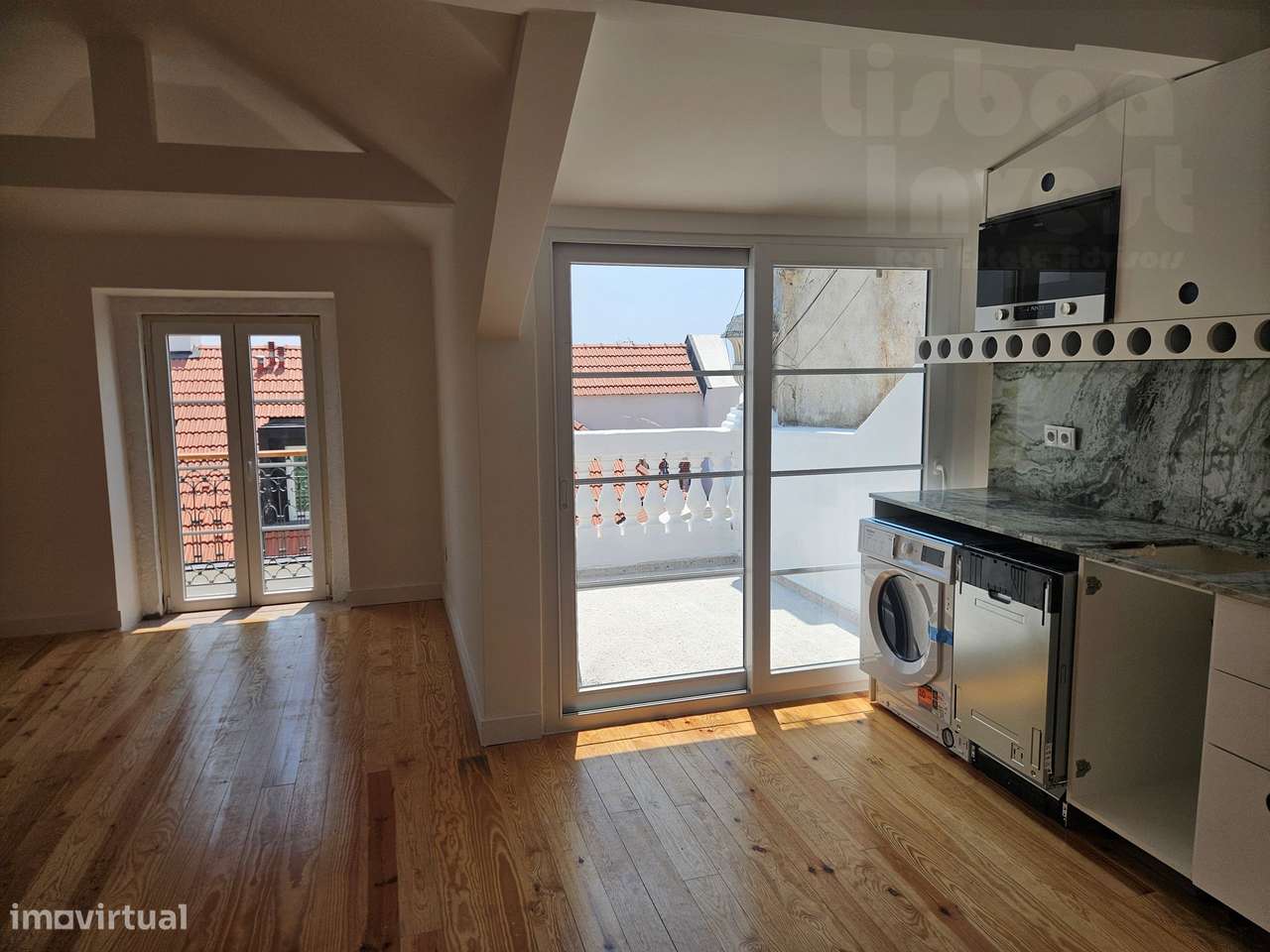 Vendo T2  remodelado em predio totalmente remodelado Terraço vista Rio-12