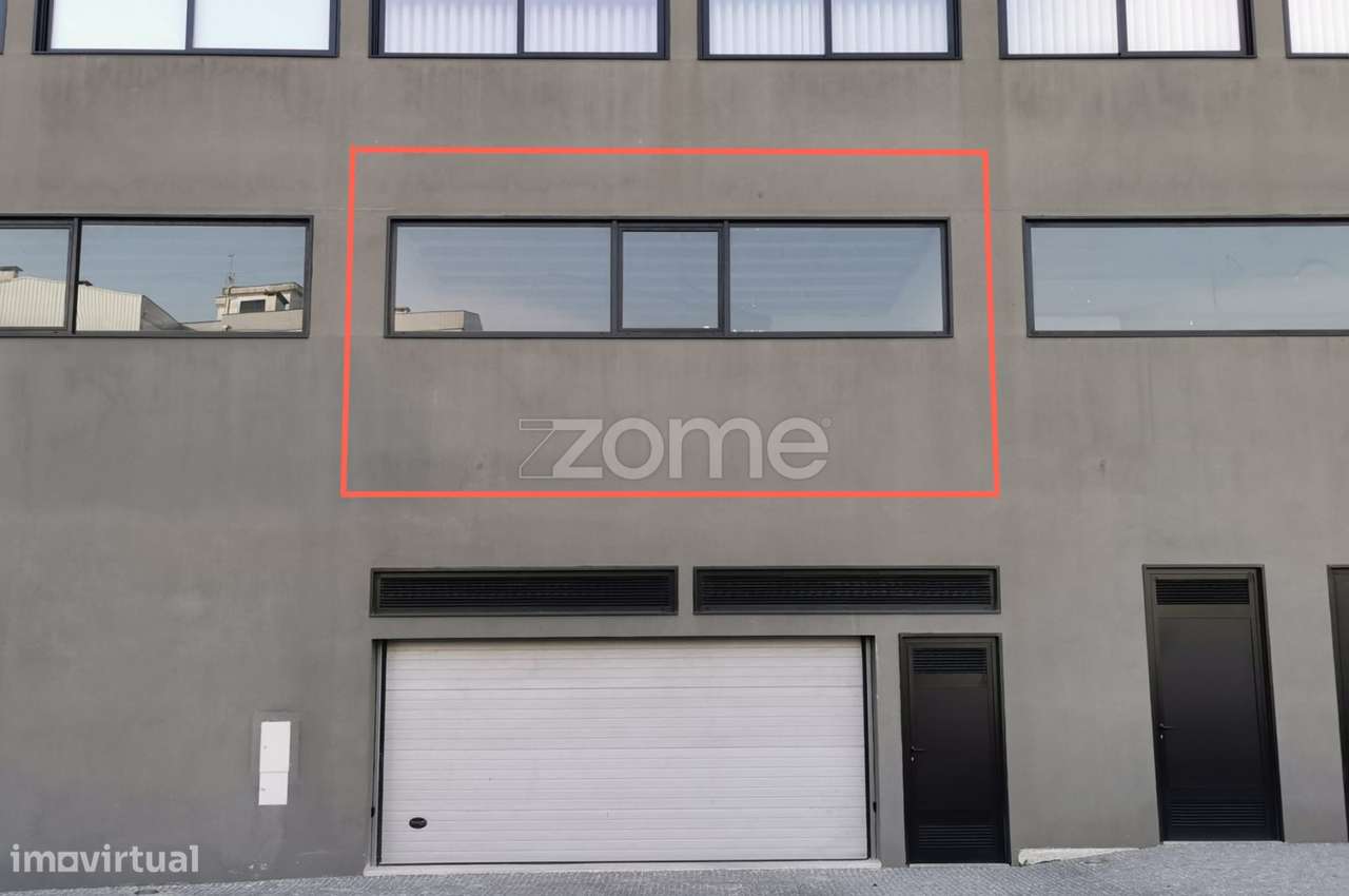 Loja com mezanino para Comércio e Serviços no Centro de Felgueiras - Grande imagem: 2/26