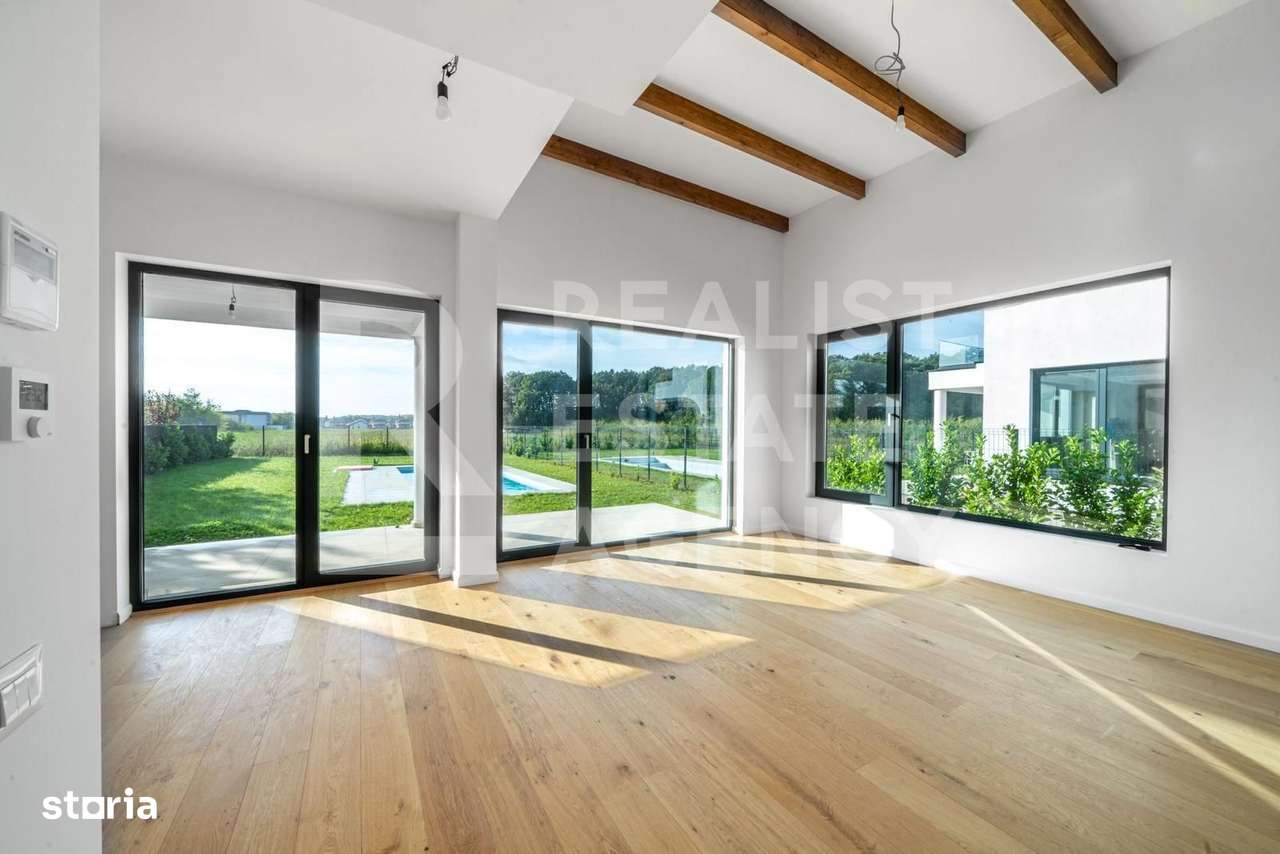 Vilă cu vedere spre pădure și cu piscina încălzită - Imagine principală: 2/14