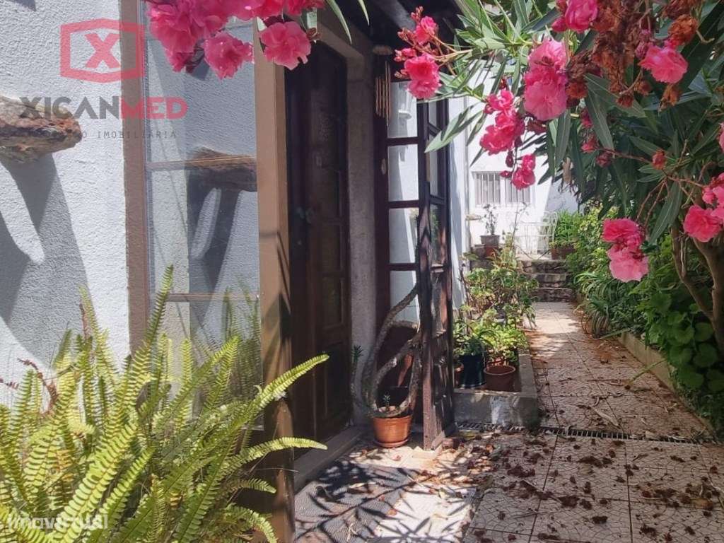 Casa no centro de Almoçageme-18