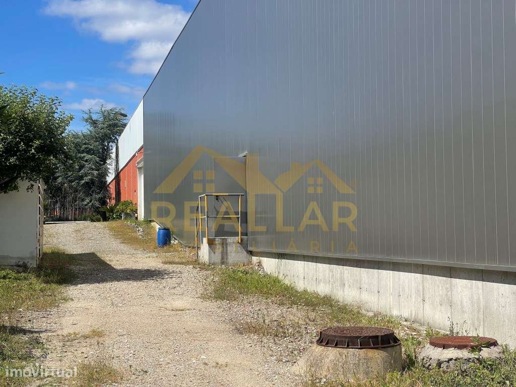 Armazém Industrial de Excelência na Zona Industrial de Esposende-3