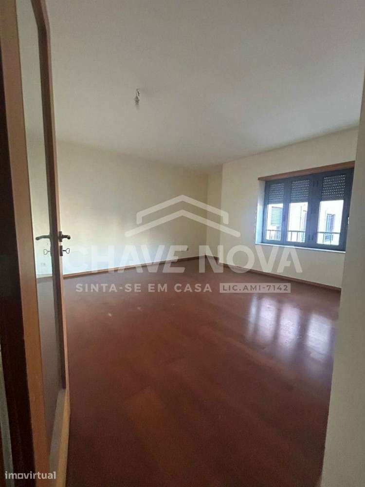PS - T2 com suíte garagem arrumos – Quinta da Seara, Oliveira do Douro - Grande imagem: 5/22