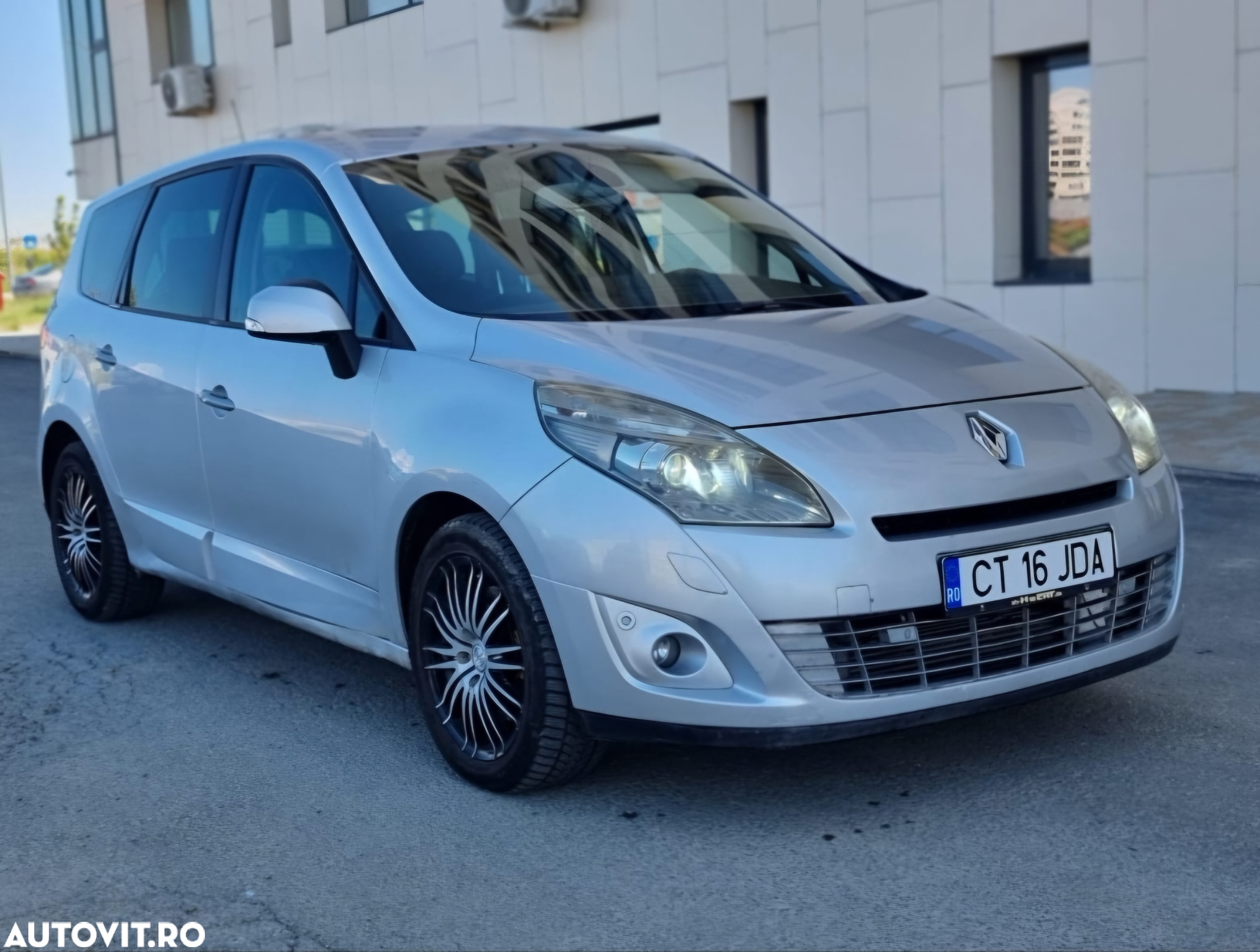 Renault Scenic dCi 160 Luxe - 2