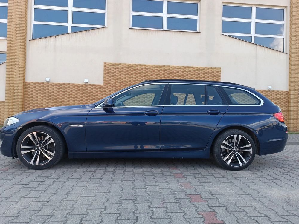 BMW 5 Series F10/F11 (2009-2017) 520d Luxury Line 2010