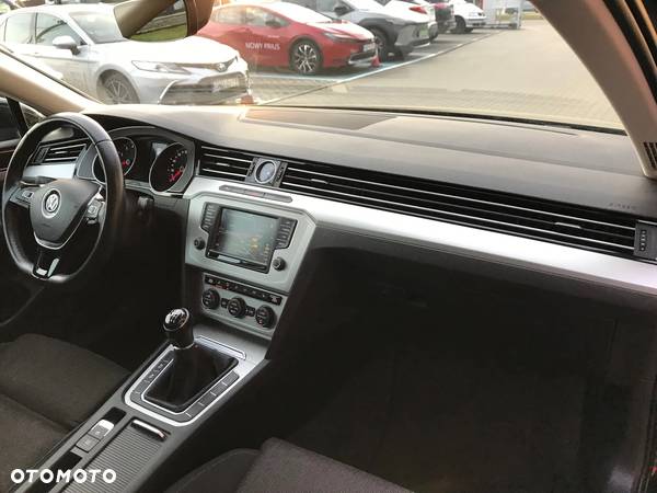 Volkswagen Passat 1.8 TSI BMT Comfortline - 14