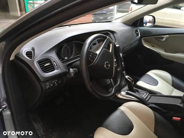 Volvo V40 CC T3 Drive-E Summum - 10