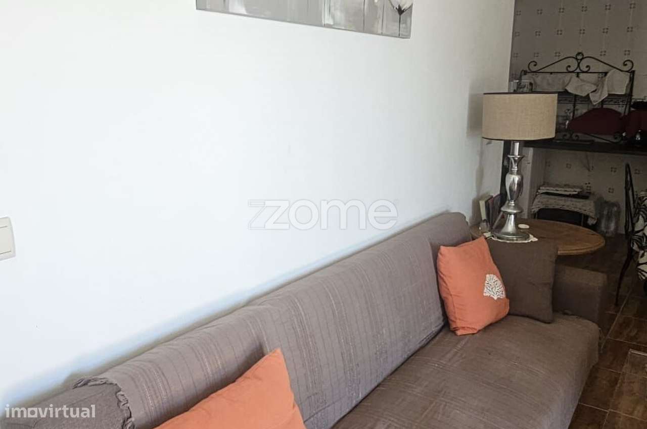 Moradia T2+1 com garagem e jardim | Vila Verde, Alijó-11