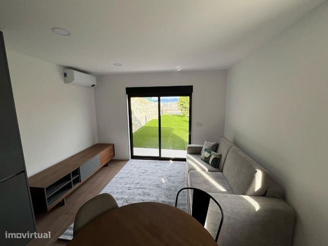 Prédio habitacional com 5 apartamentos arrendados-16