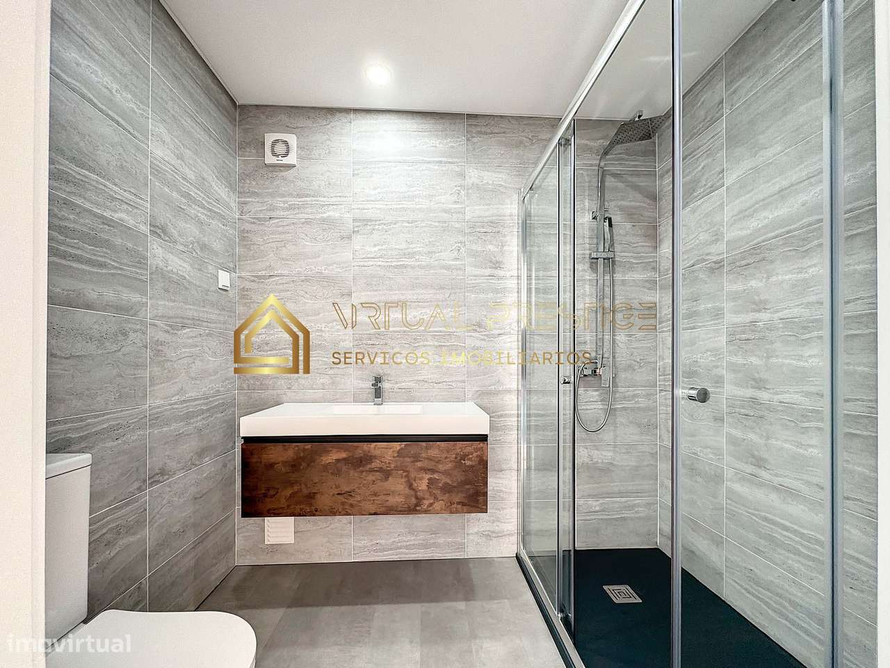 Moradia T4 nova com piscina e garagem – Charneca da Caparica-11