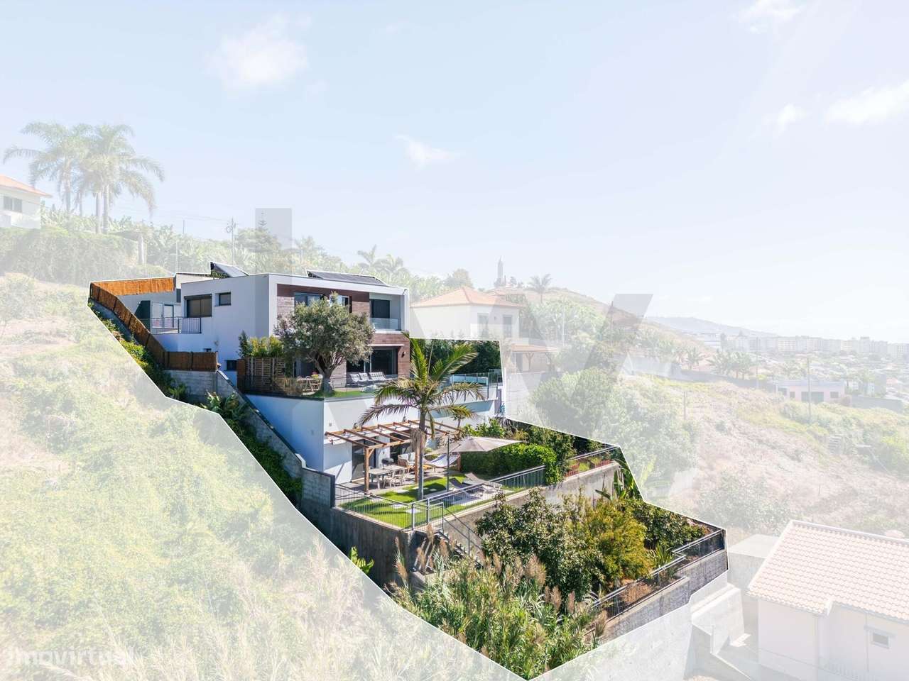 Moradia de Luxo com Vista Mar no Funchal – Uma Oportunidade Rara - Grande imagem: 4/46