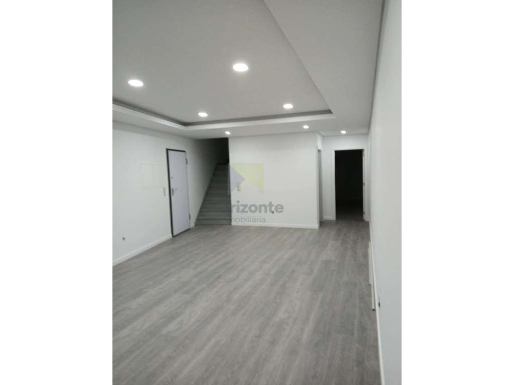 MORADIA T3 em Construção - Fernão Ferro-12