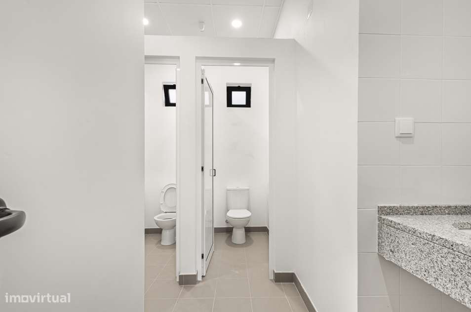 Armazém à venda , Quinta de Matos-24