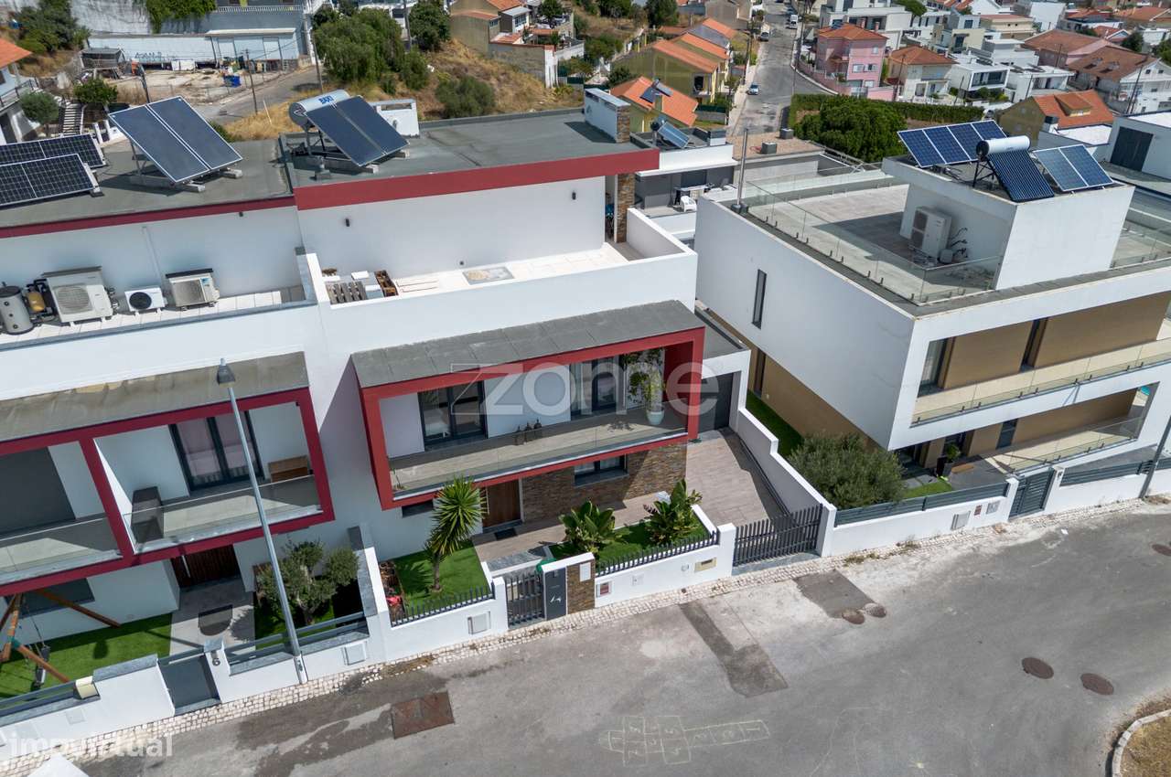 Moradia T4 Bª São Sebastião - Famões-48