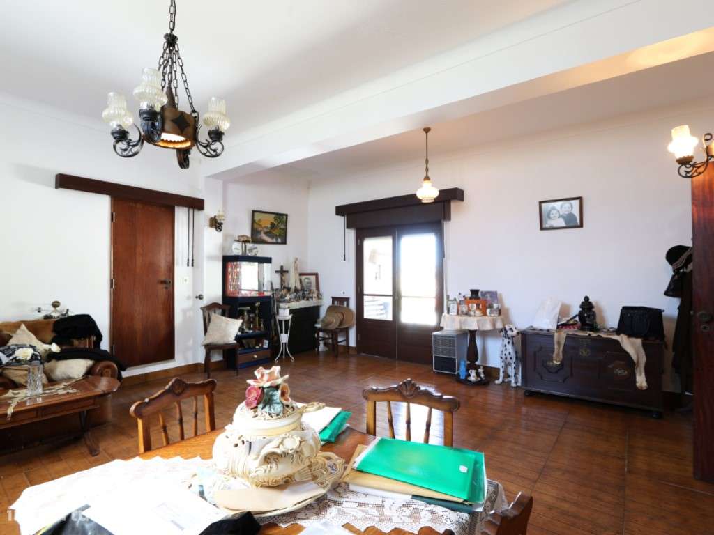 Oportunidade Prime no Centro de Alcobaça Terreno de 2.225 m² com Po...-11