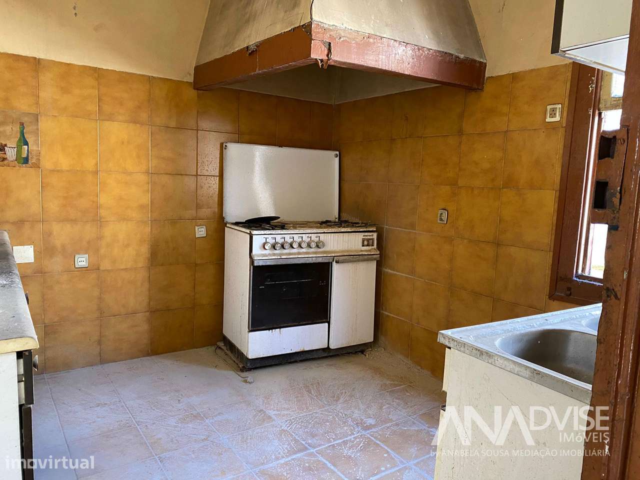 Prédio T6 a venda em pleno centro histórico de Viseu - Grande imagem: 5/12