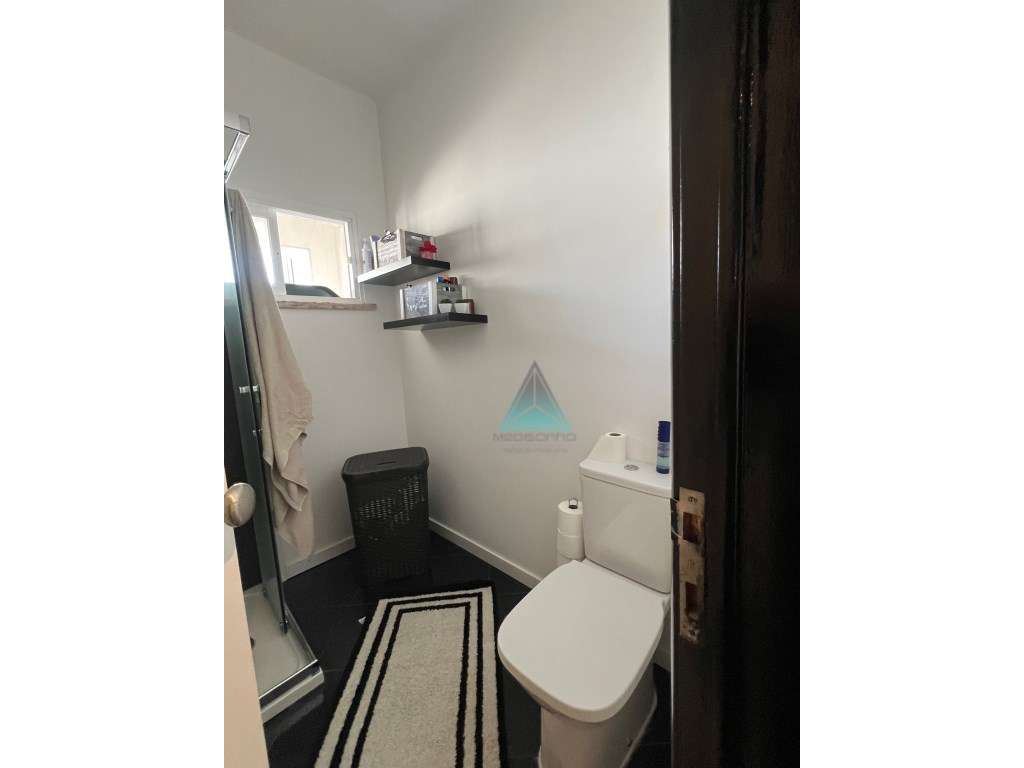 Apartamento T3 Paivas com melhoramentos 2º andar-15