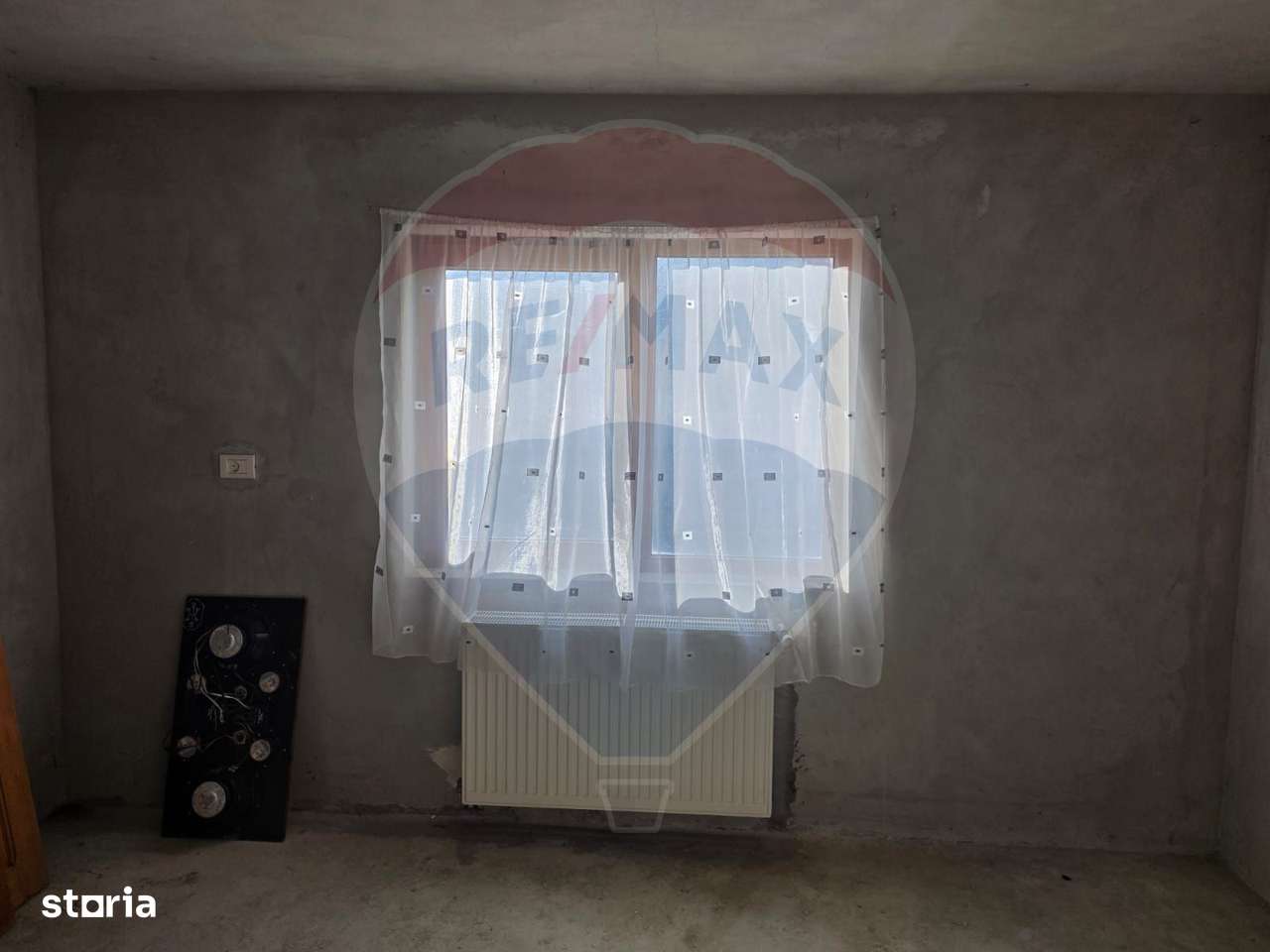 De vanzare casa solida cu teren generos si acces facil Lespezi Bacau-14