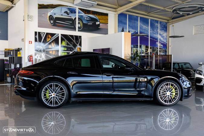 Porsche Panamera 4 E-Hybrid 10 Years Edition - 45