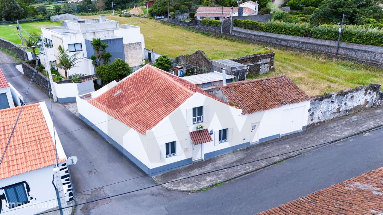 T2 com Garagem | Conforto e Tranquilidade a Minutos de Ponta Delgada-5