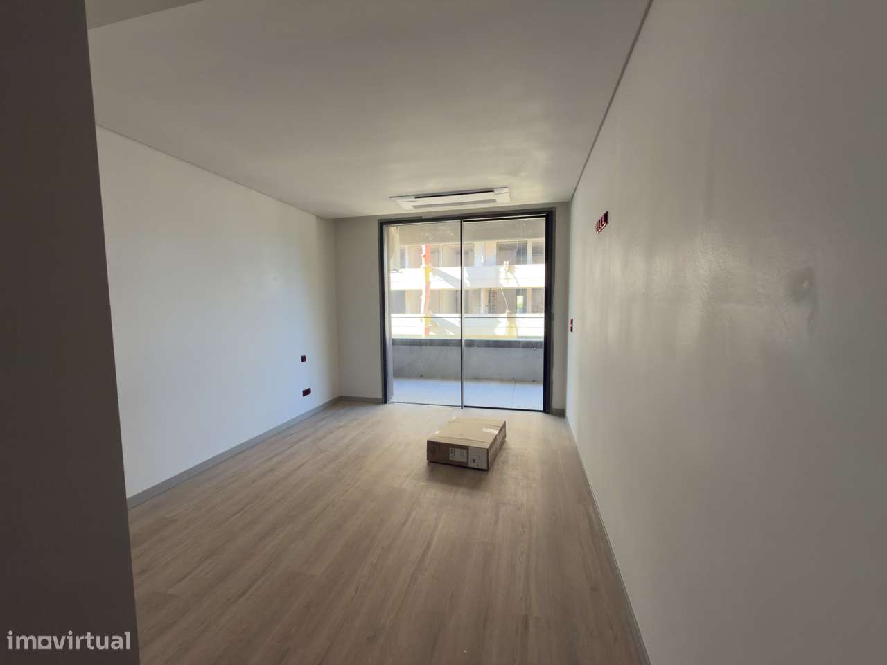 Apartamento T2 à venda em Avenida Dom João II /El Corte Inglês-6
