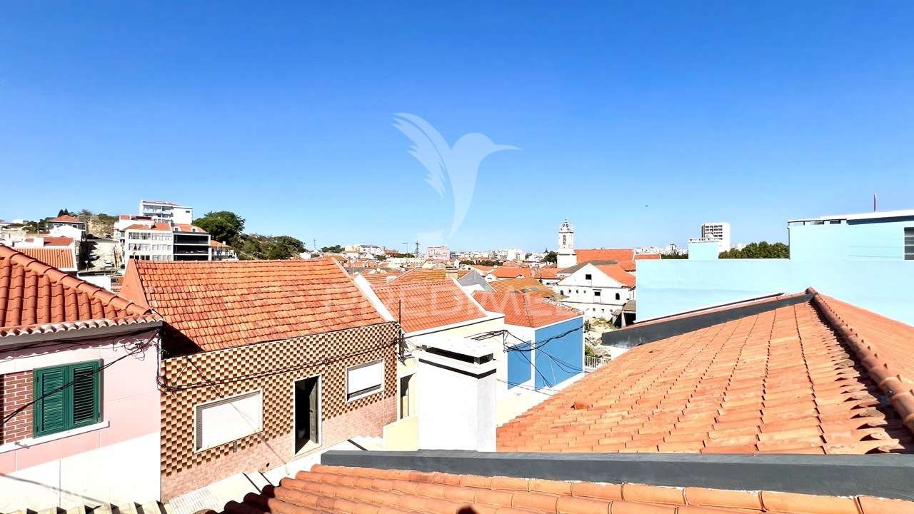 Moradia T2 com Sótão em Setúbal - Grande imagem: 2/26