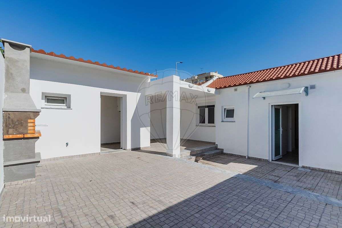 Moradia T2 para venda-30