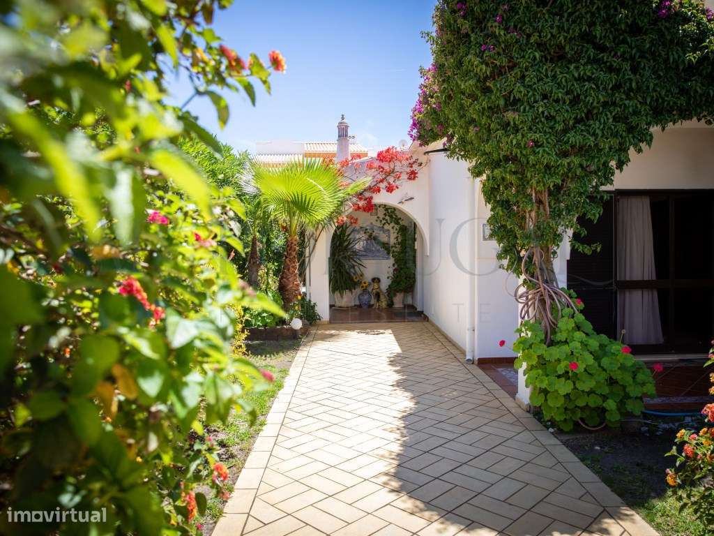 Moradia Excecional T3 com Garagem, Piscina e Acabamentos de Luxo em... - Grande imagem: 3/39