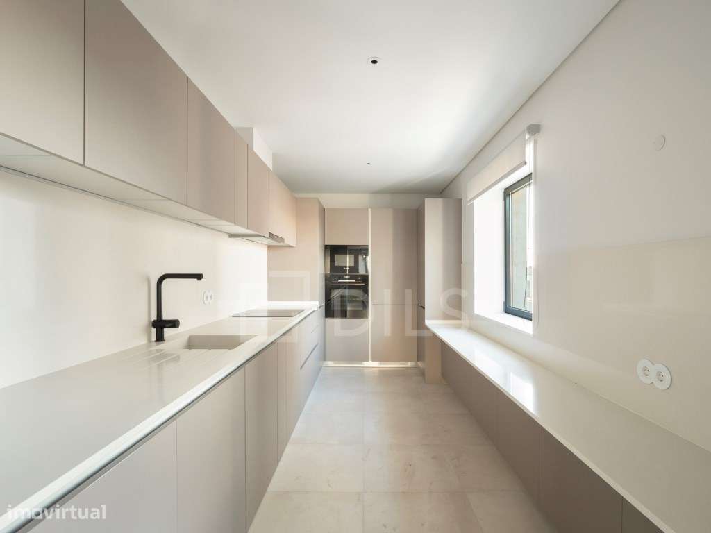 Apartamento T3 no Marques de Pombal com estacionamento - Grande imagem: 5/34