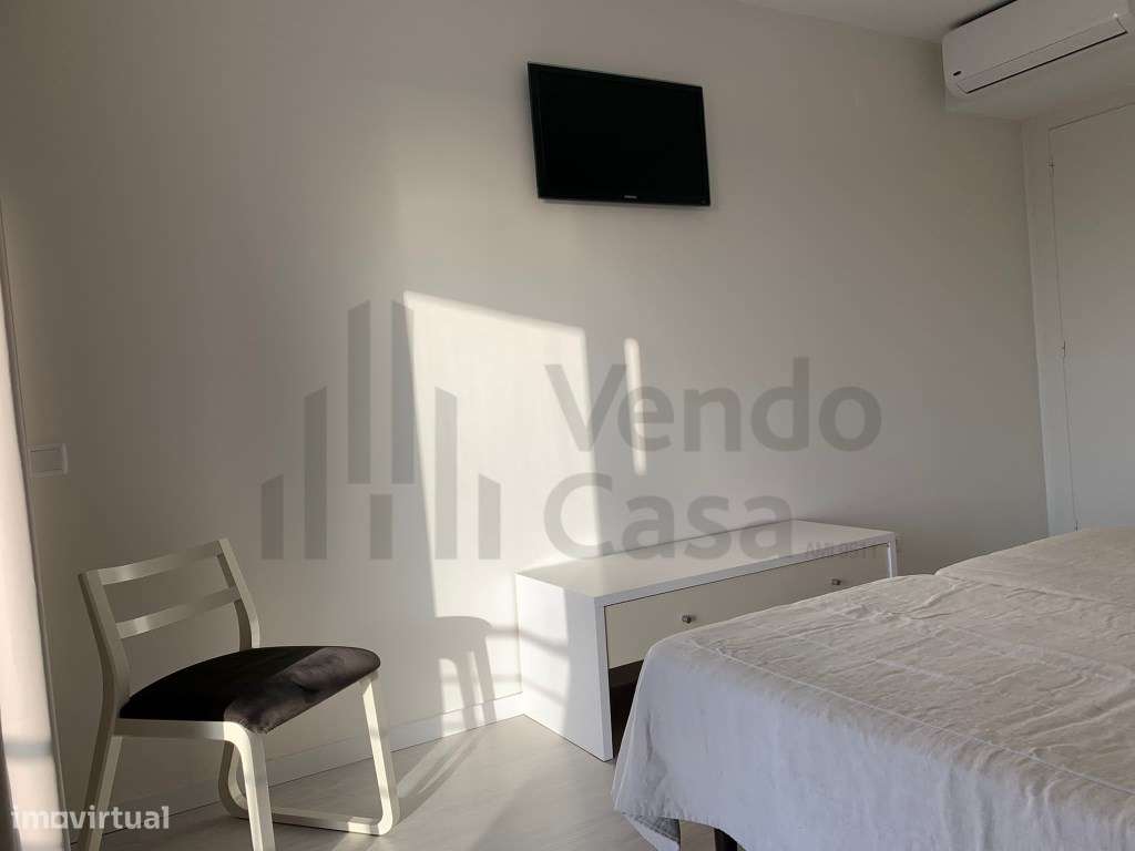 Arrenda-se T1 Mobilado- Vila Moura 'Ed. Olympus' - Grande imagem: 5/24