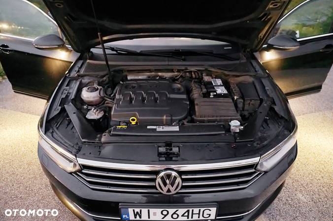 Volkswagen Passat - 14