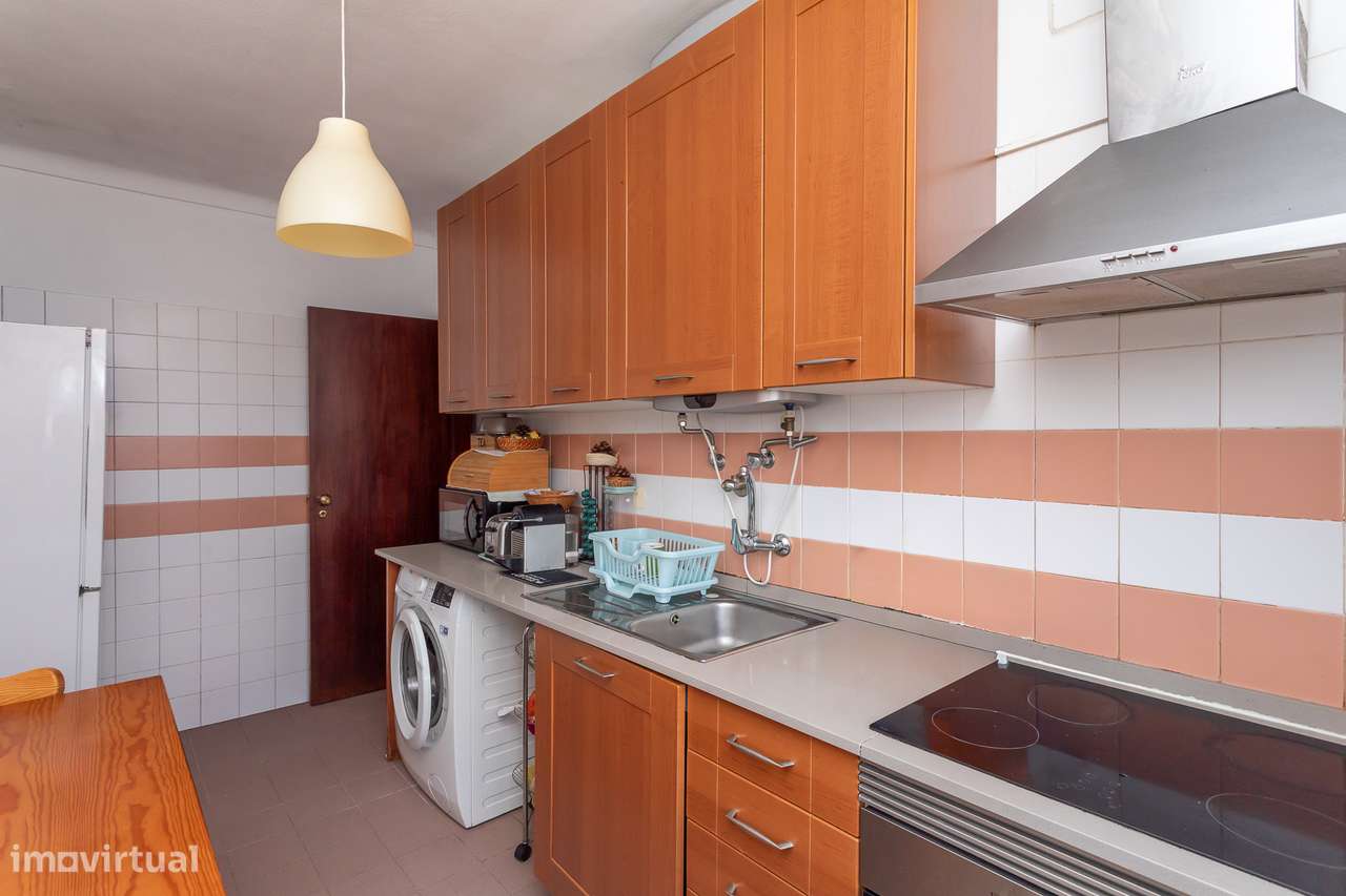 Apartamento T3, situado em Algueirão-6