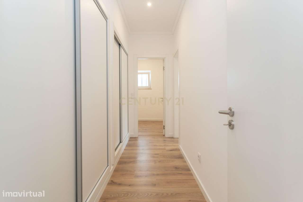 APartamento - T5  A ESTREAR-  com Espaço Exterior-  Palmela-24